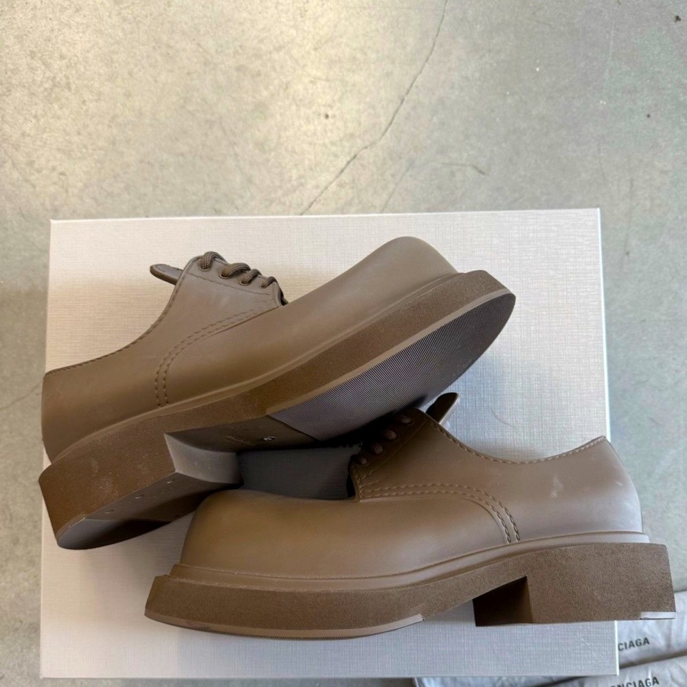 BALENCIAGA STERIOD DERBY BOOTS SIZE 42
